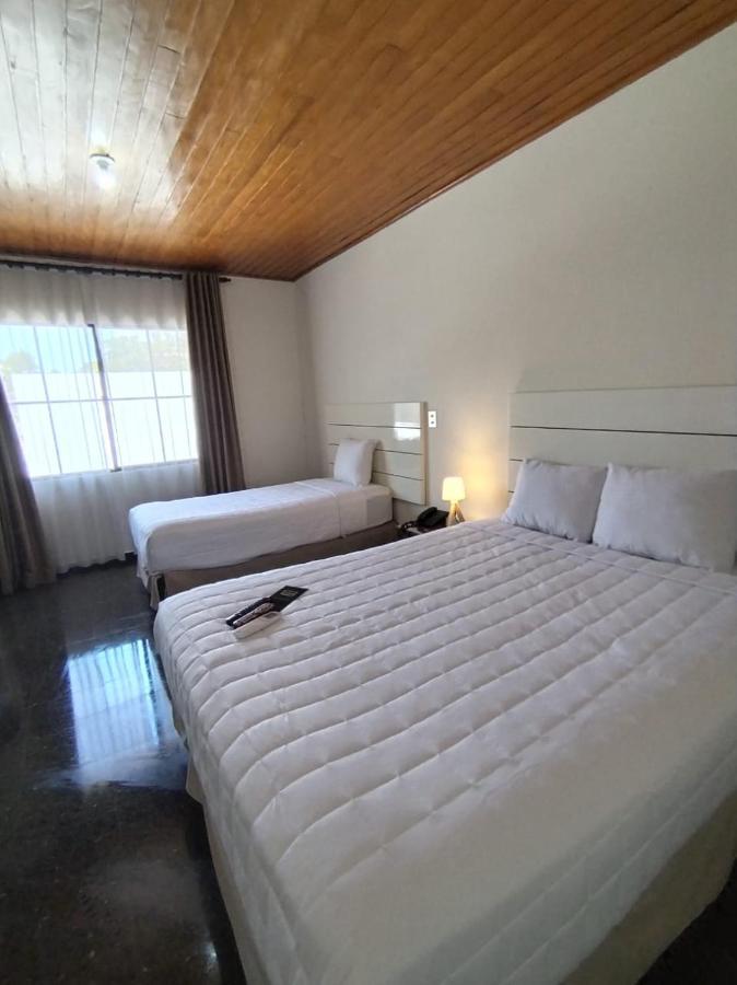 Cardedeu Suites San Salvador Ngoại thất bức ảnh